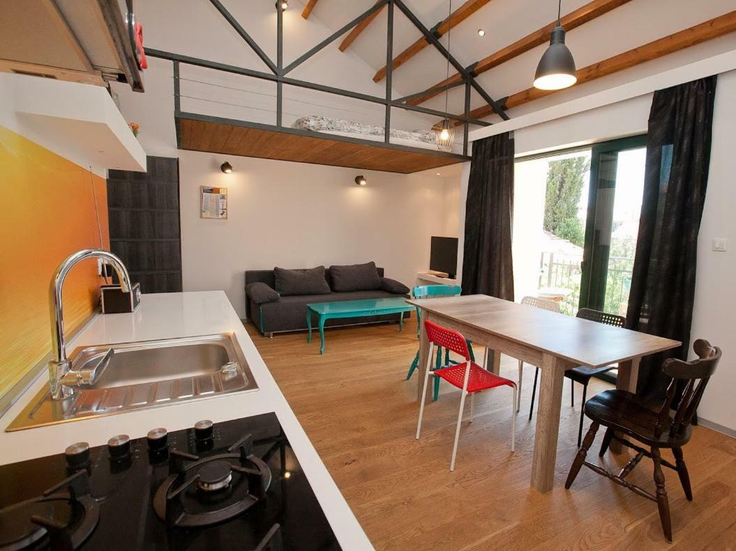 זאדאר Wolverine Residence מראה חיצוני תמונה